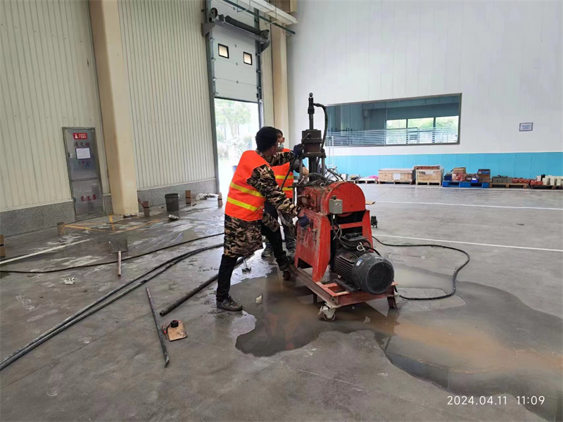 明水厂房地面下沉塌陷注浆加固施工